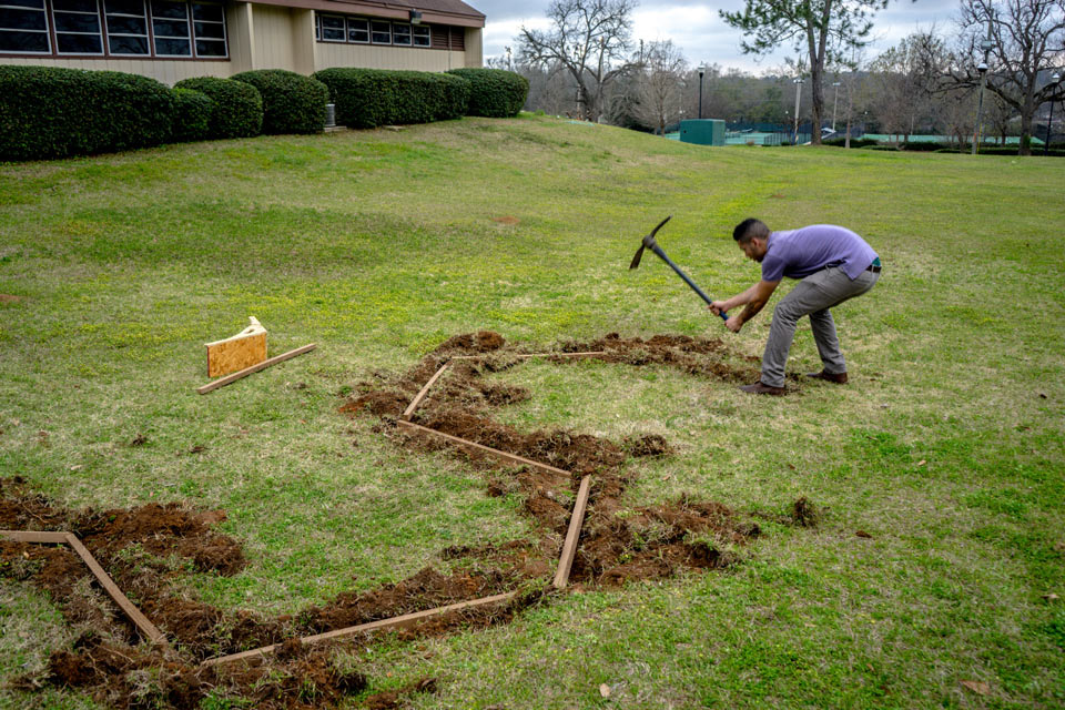 20150304_DSC01973_FAMU_INSTALLATION_SiteDisplacement_960